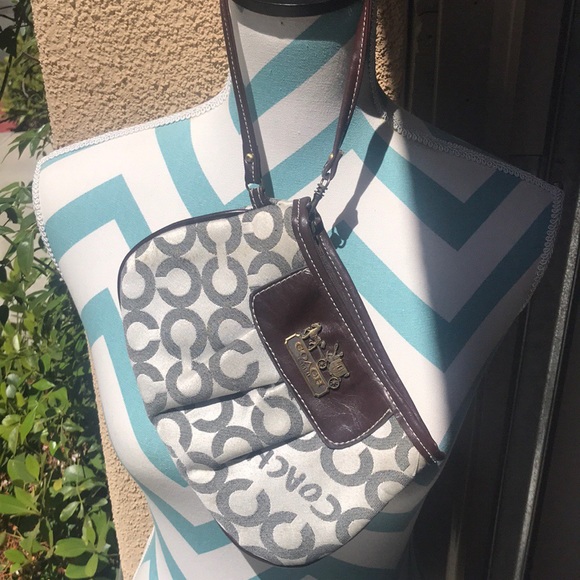 Coach Wristlet - Picture 2 of 5